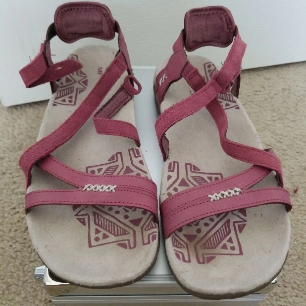 Merrell purple sandals